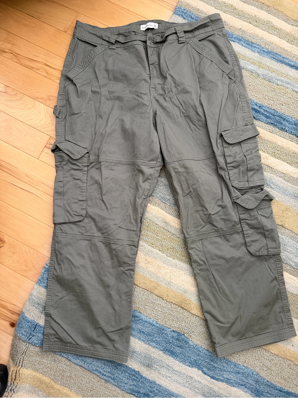 Abercrombie & Fitch Olive Green Wide Leg Cargo Pants